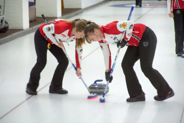 september-16-18-womens-curling-tournament-10