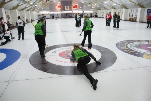 september-16-18-womens-curling-tournament-19