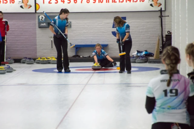 september-16-18-womens-curling-tournament-21