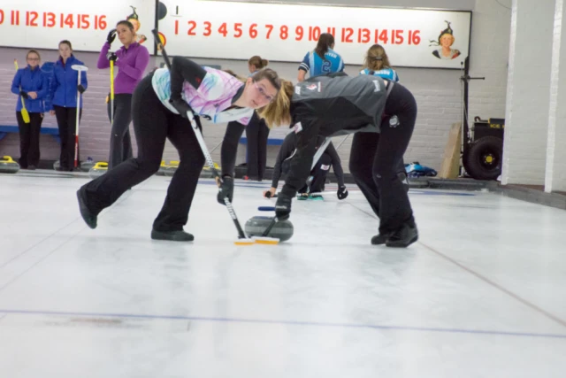 september-16-18-womens-curling-tournament-22