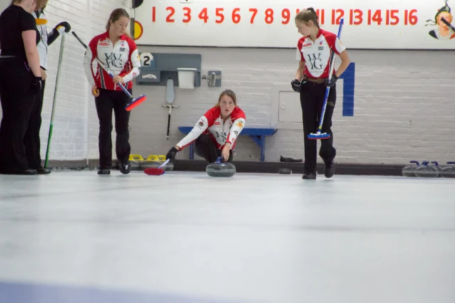 september-16-18-womens-curling-tournament-31