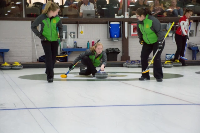 september-16-18-womens-curling-tournament-37