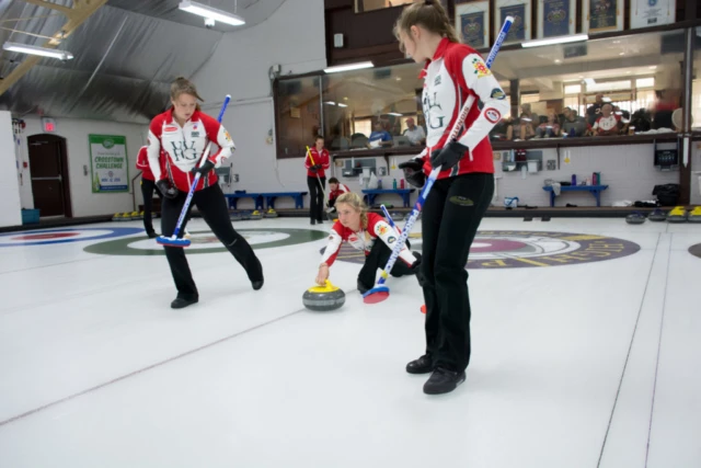 september-16-18-womens-curling-tournament-48